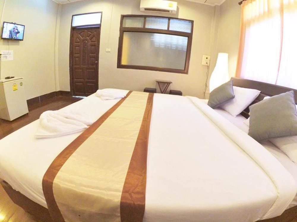 Marina Hut Guest House Koh Lanta Bagian luar foto