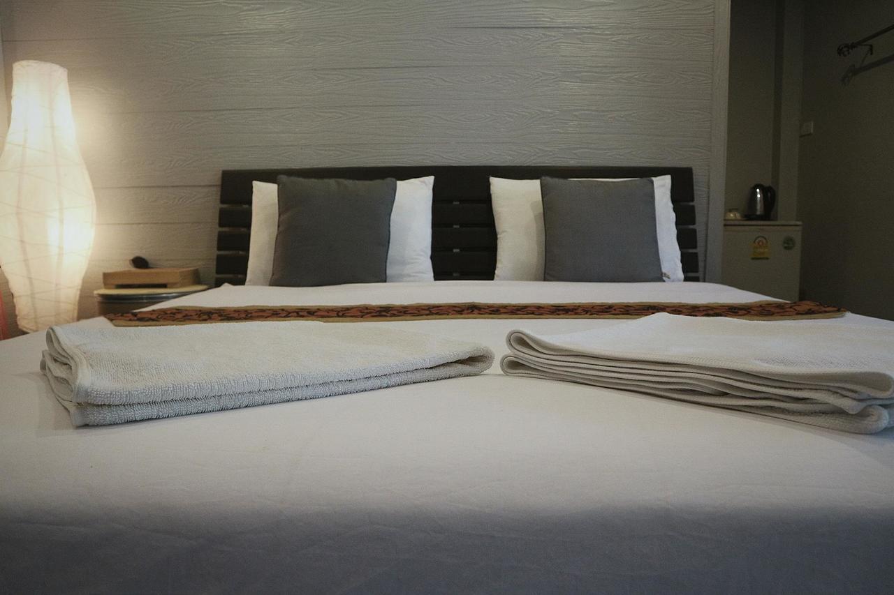 Marina Hut Guest House Koh Lanta Bagian luar foto