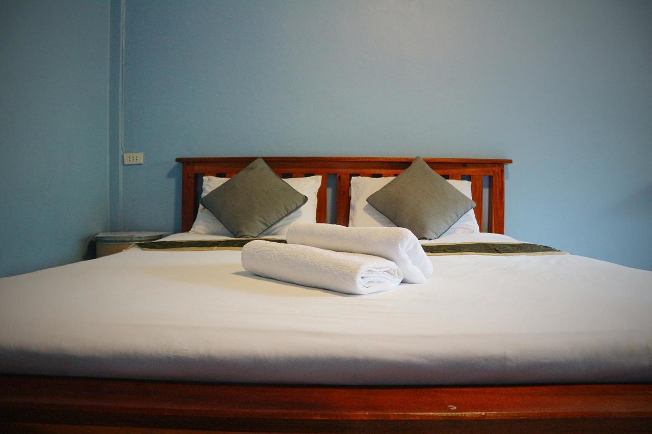 Marina Hut Guest House Koh Lanta Bagian luar foto