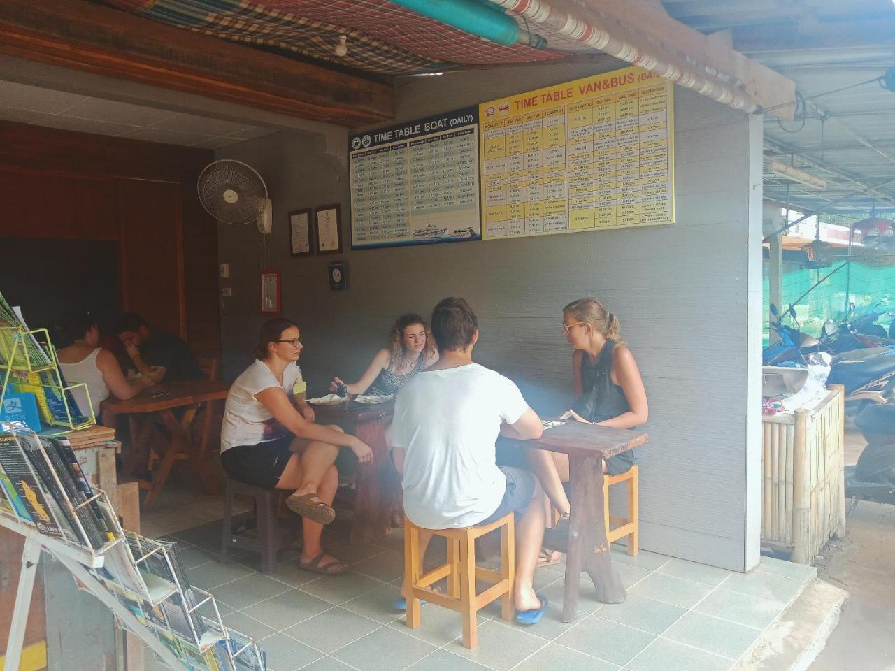 Marina Hut Guest House Koh Lanta Bagian luar foto