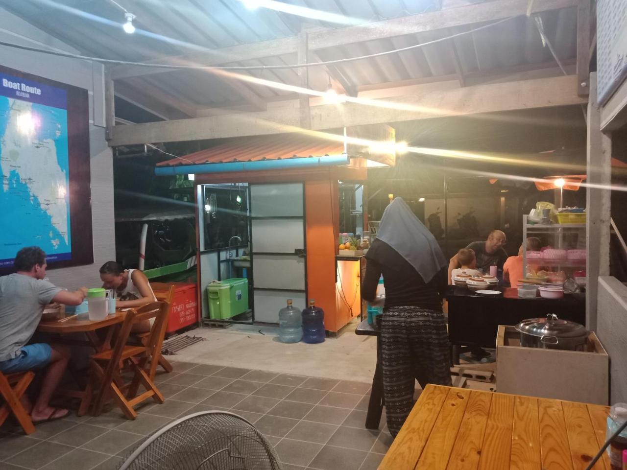 Marina Hut Guest House Koh Lanta Bagian luar foto