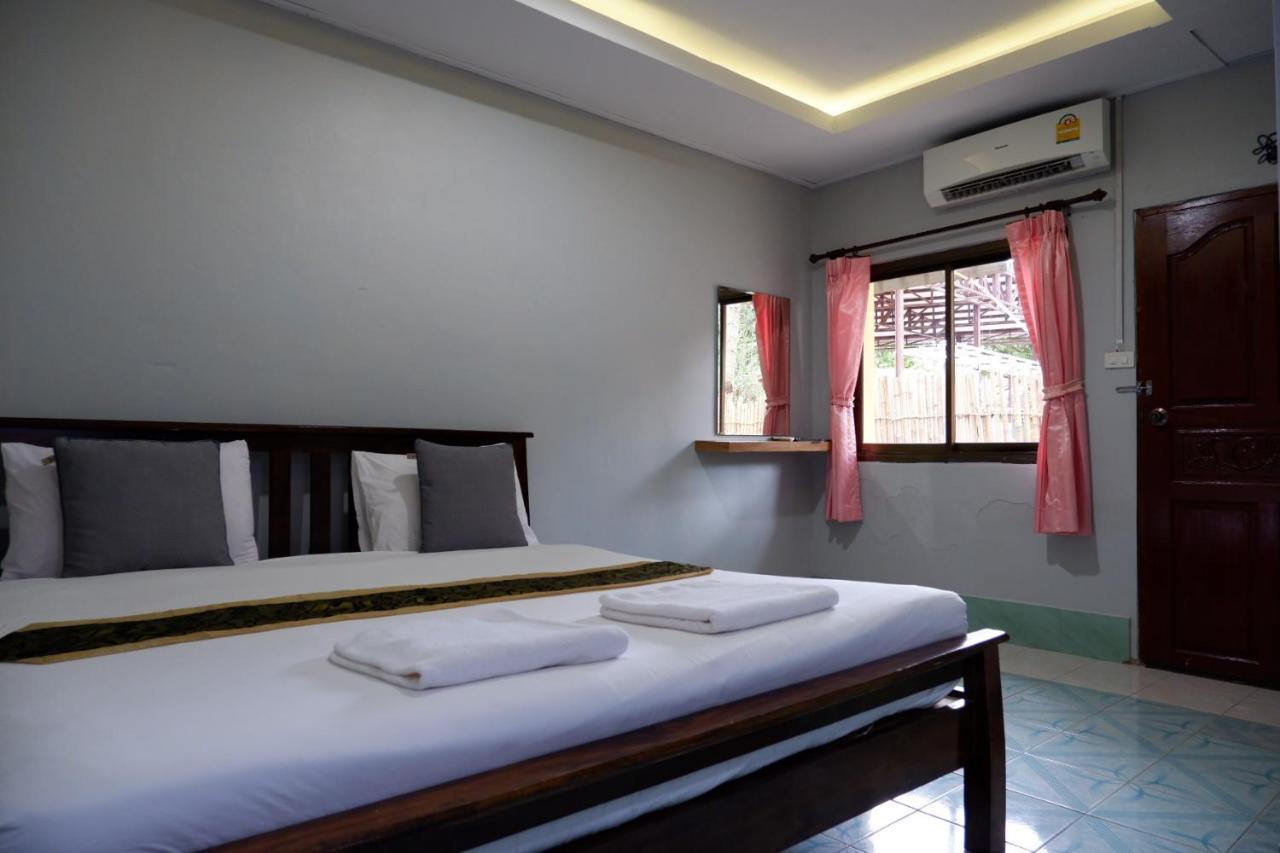 Marina Hut Guest House Koh Lanta Bagian luar foto