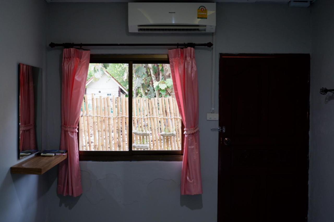 Marina Hut Guest House Koh Lanta Bagian luar foto
