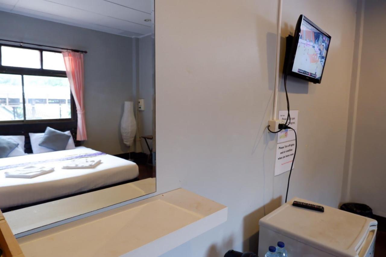 Marina Hut Guest House Koh Lanta Bagian luar foto