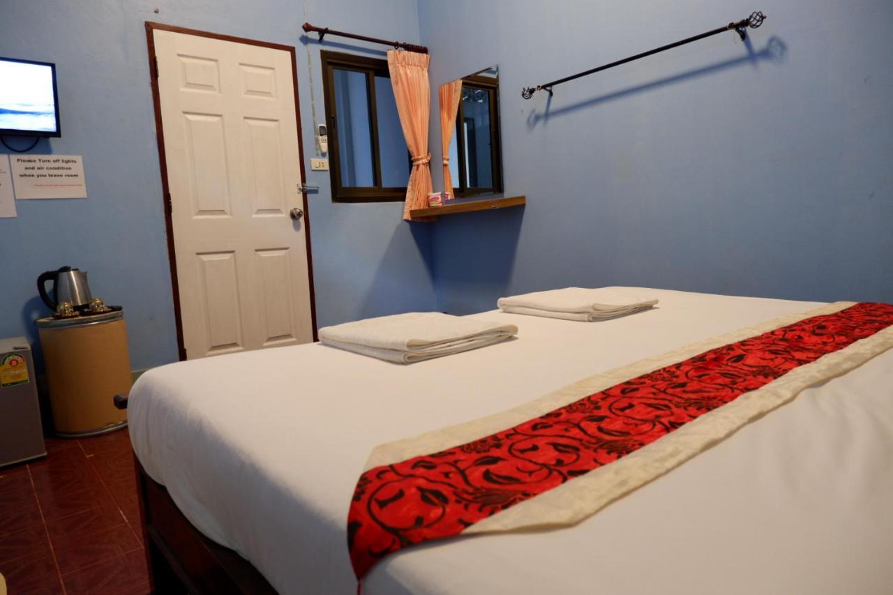 Marina Hut Guest House Koh Lanta Bagian luar foto