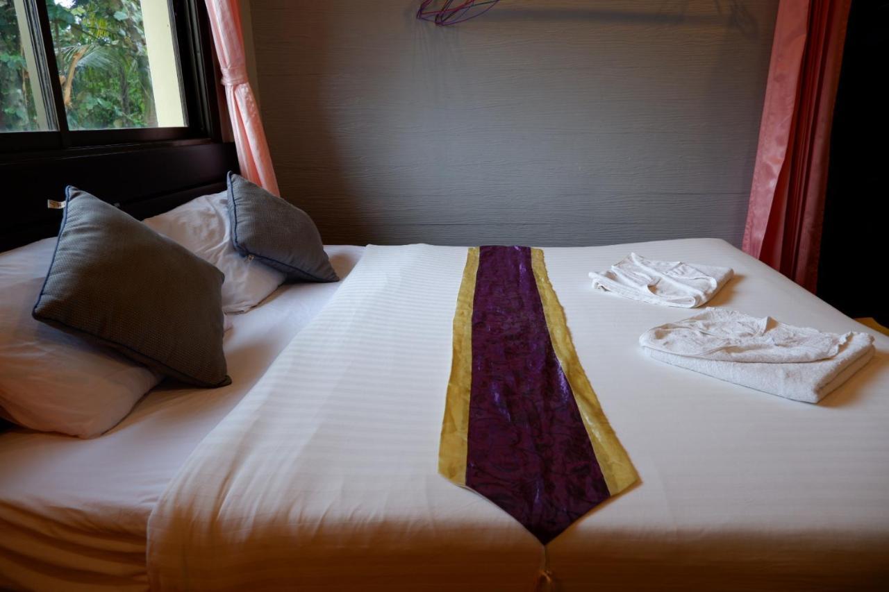 Marina Hut Guest House Koh Lanta Bagian luar foto