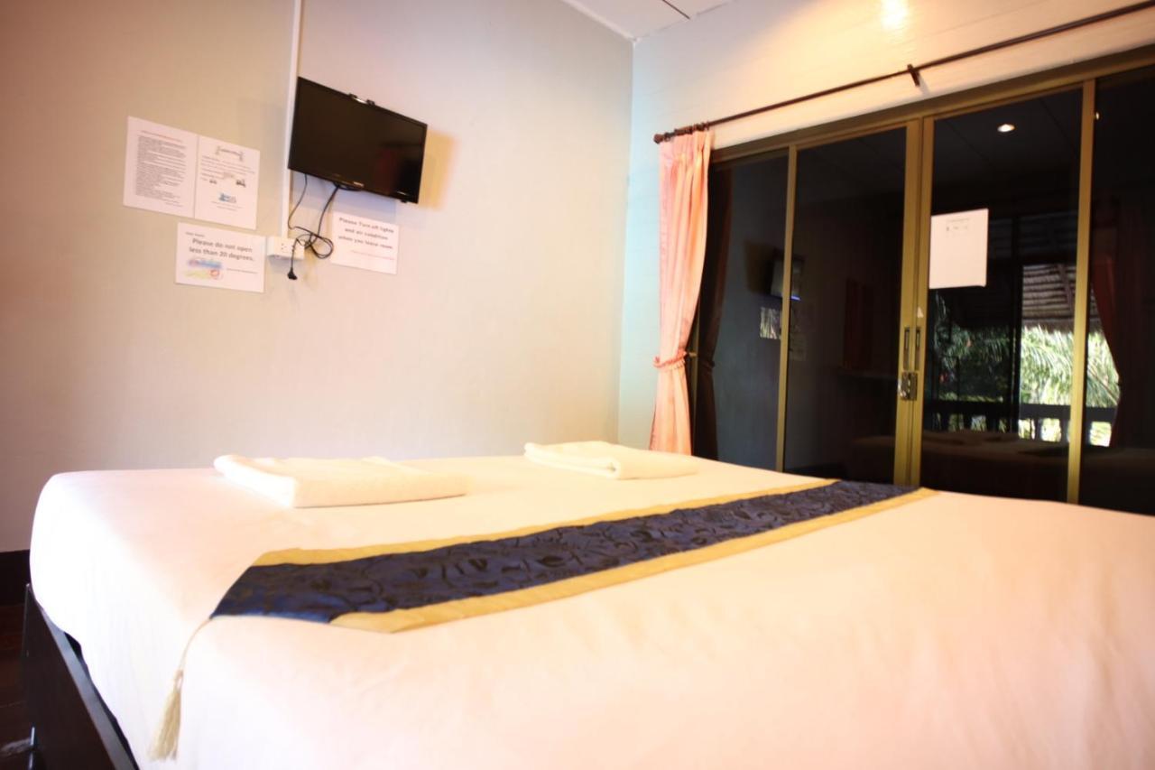 Marina Hut Guest House Koh Lanta Bagian luar foto