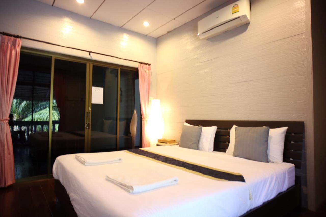 Marina Hut Guest House Koh Lanta Bagian luar foto