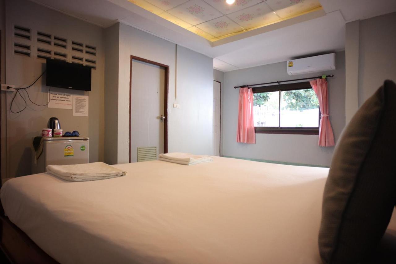 Marina Hut Guest House Koh Lanta Bagian luar foto